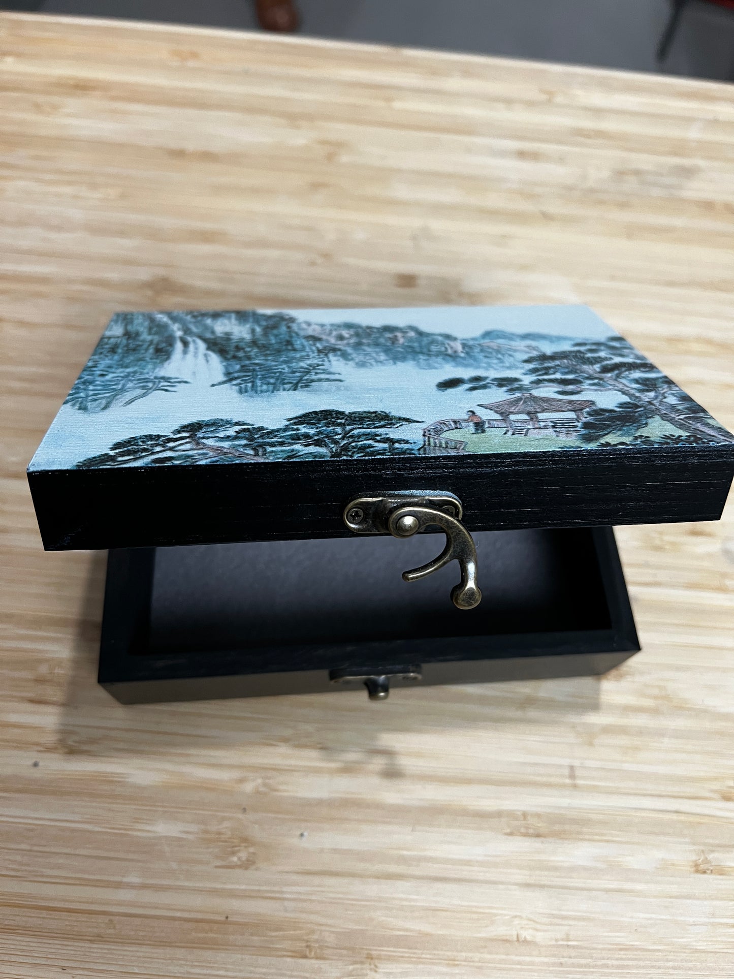 Custom Memory Box- Pen Zen