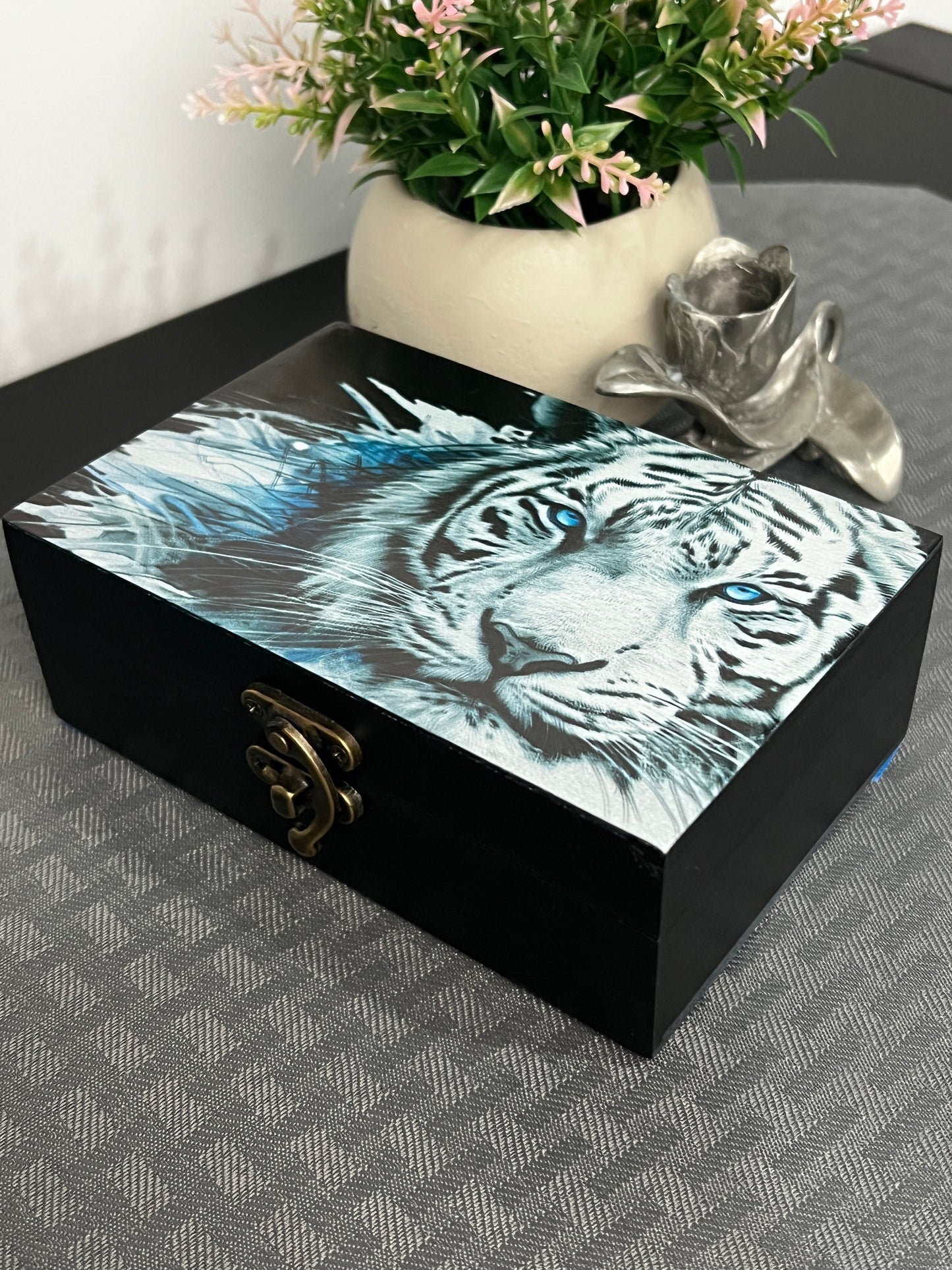 Custom Memory Box- White Tiger